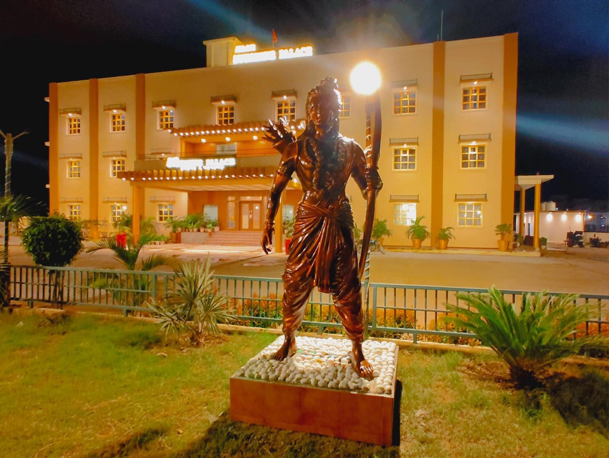 Avadh Sunshine Palace Hotel And Resort Ayodhya Exterior photo
