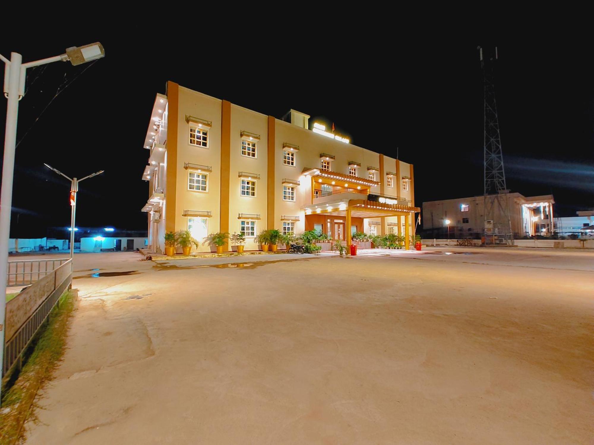Avadh Sunshine Palace Hotel And Resort Ayodhya Exterior photo