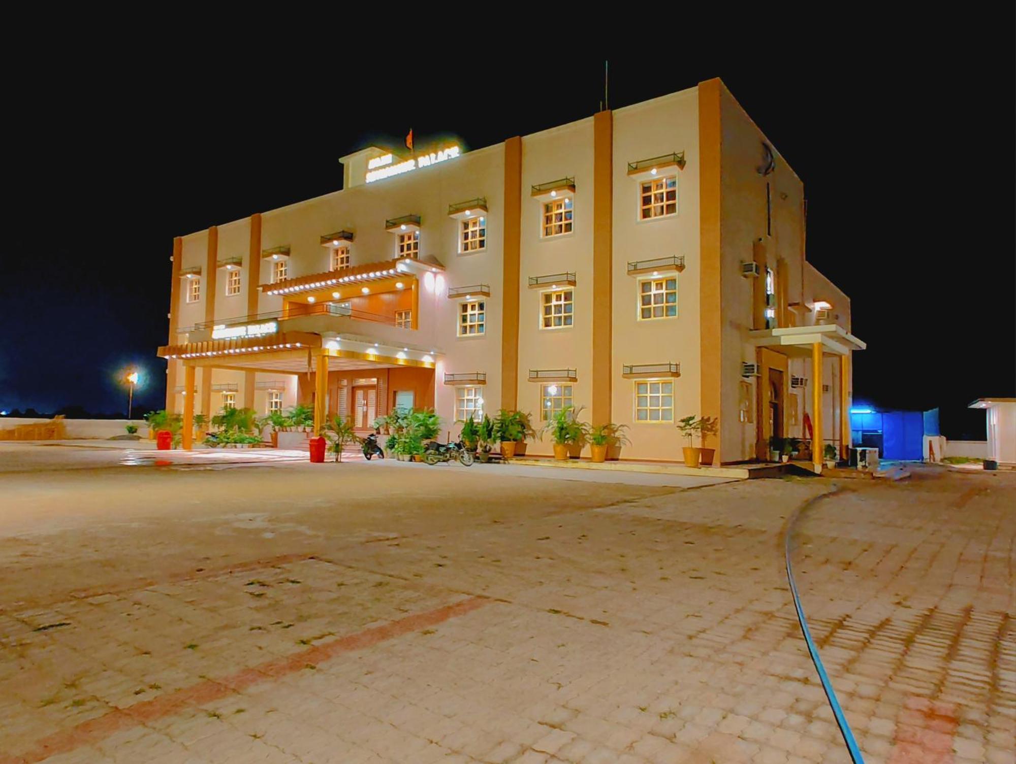 Avadh Sunshine Palace Hotel And Resort Ayodhya Exterior photo