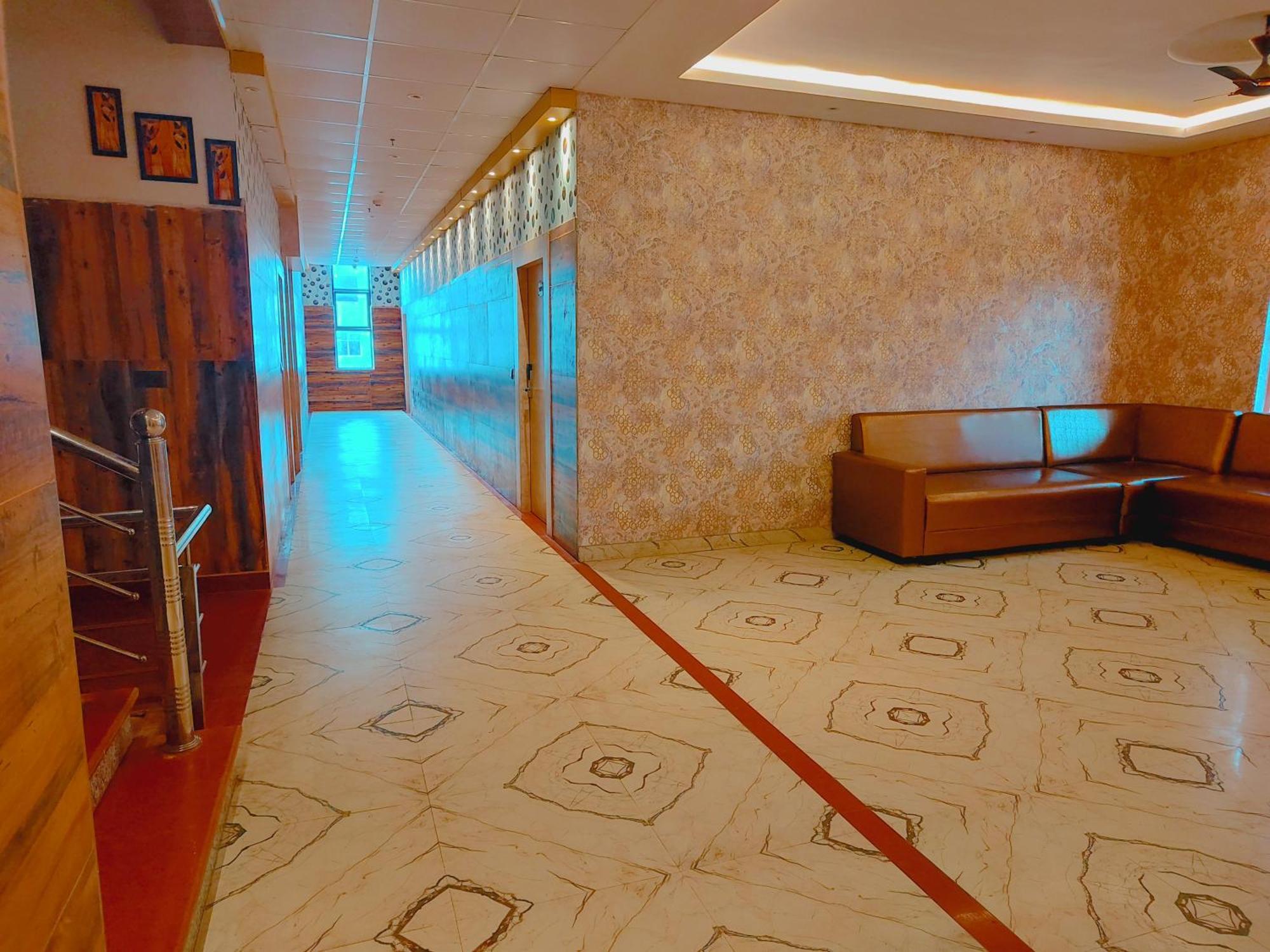 Avadh Sunshine Palace Hotel And Resort Ayodhya Exterior photo
