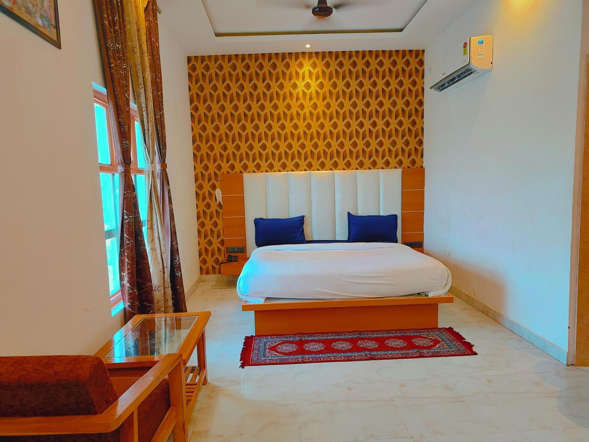 Avadh Sunshine Palace Hotel And Resort Ayodhya Exterior photo